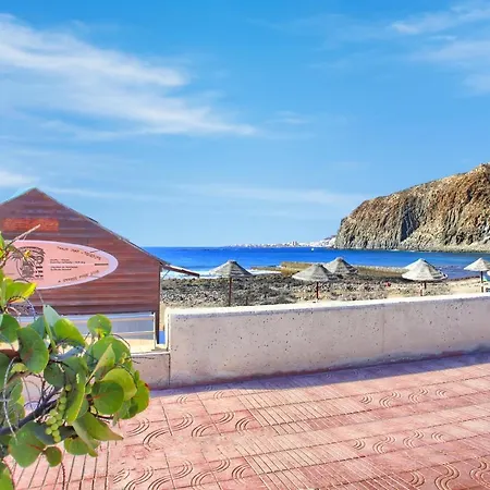 Nice Mocan, Garage, Pool, Fiber, Padel, Air Con Apartment